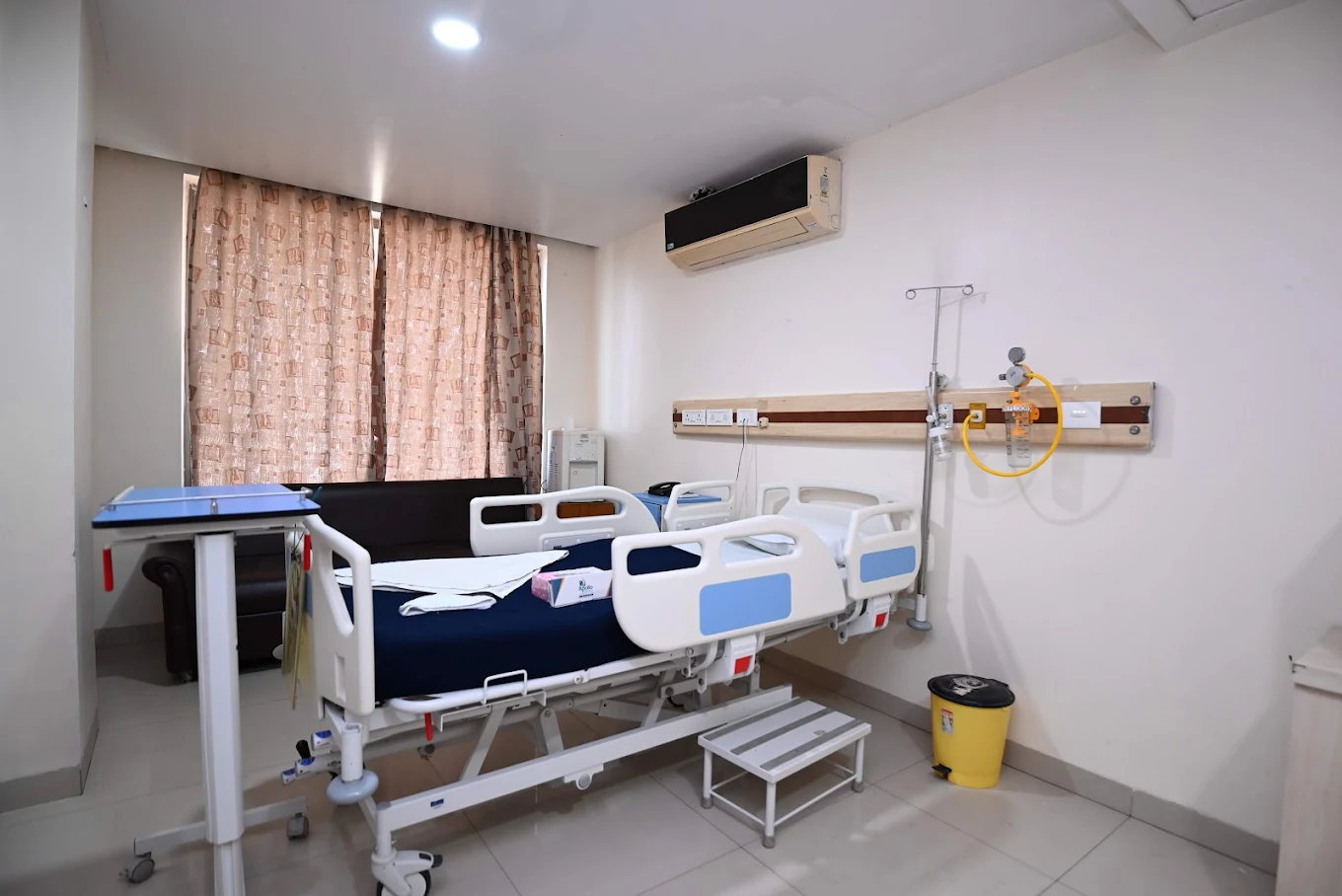 Apollo Hospital image
